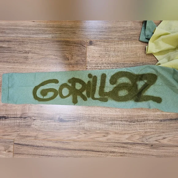 MARC JACOBS HEAVEN GORILLAZ 2001 RAGLAN TEE - Picture 12 of 17